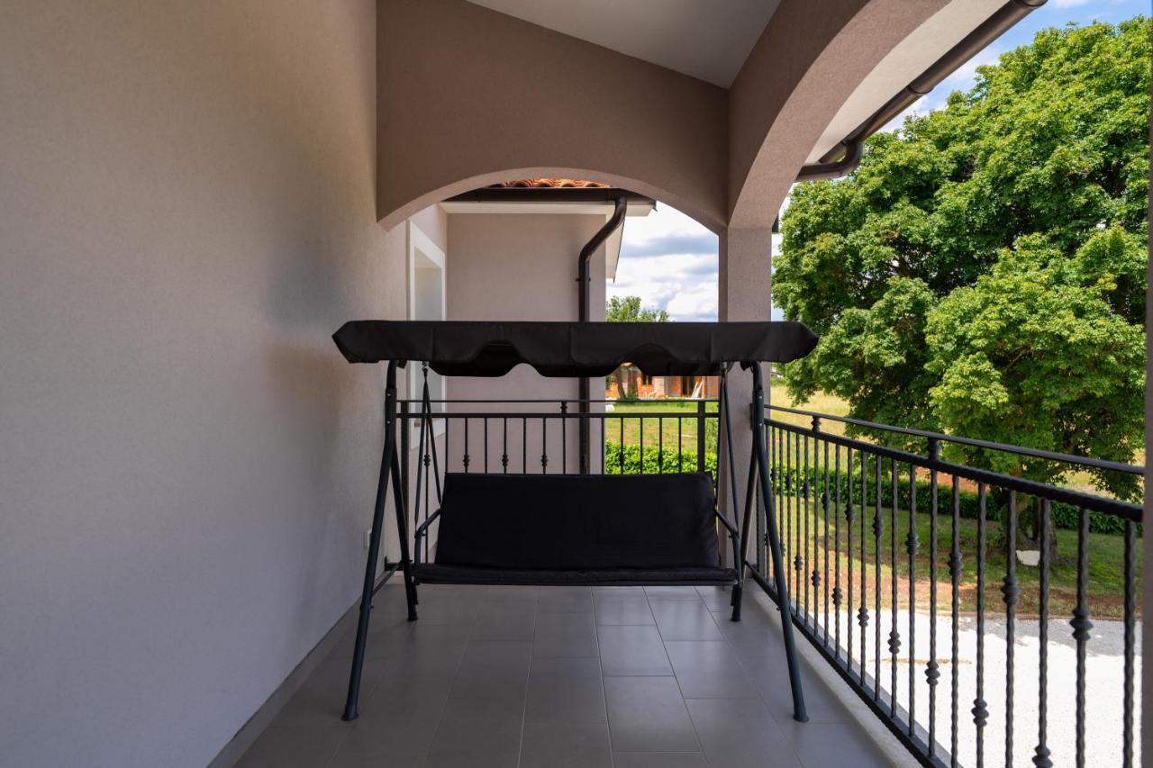 Holiday House Leana Pazin Zewnętrze zdjęcie