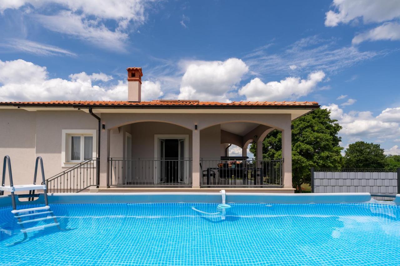 Holiday House Leana Pazin Zewnętrze zdjęcie