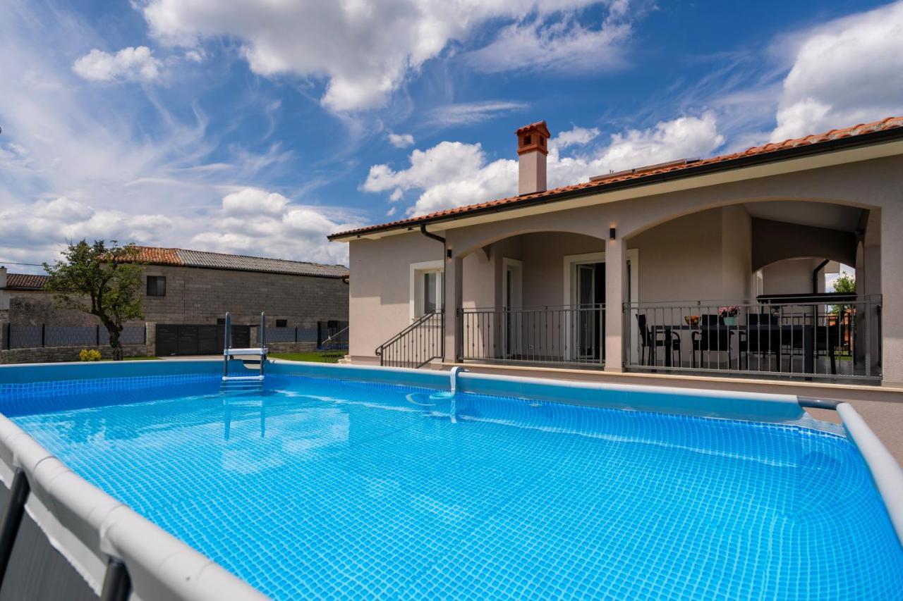 Holiday House Leana Pazin Zewnętrze zdjęcie