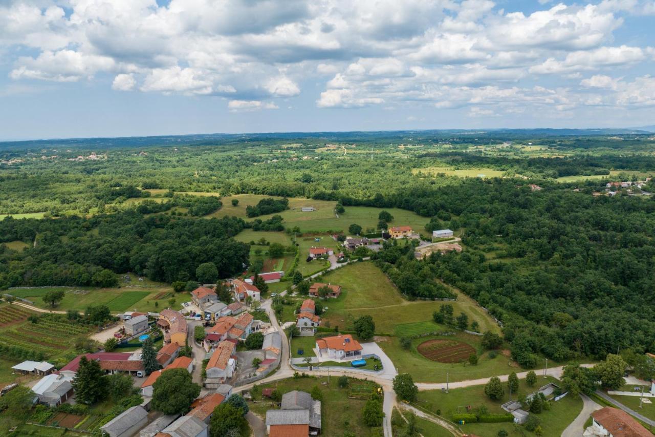 Holiday House Leana Pazin Zewnętrze zdjęcie