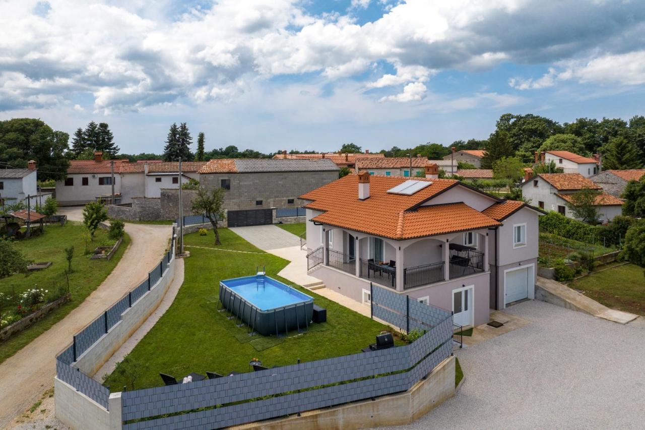 Holiday House Leana Pazin Zewnętrze zdjęcie